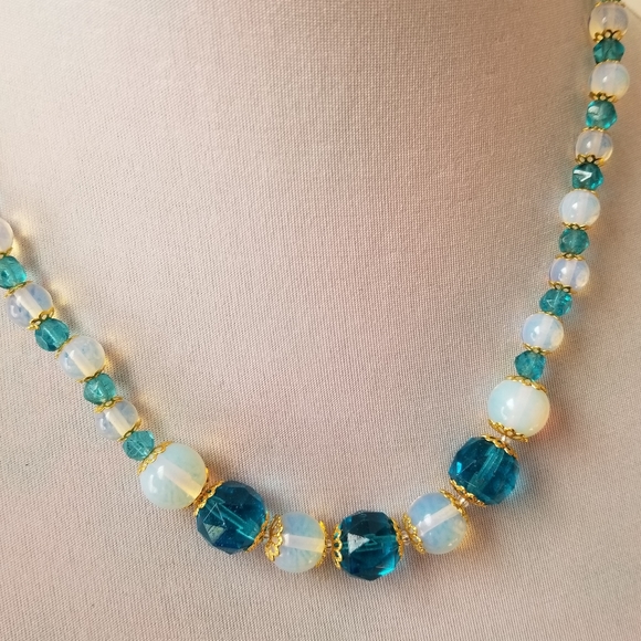Relisted -Art deco upcycled necklace aqua blue opalescent glass repurposed - Picture 6 of 11